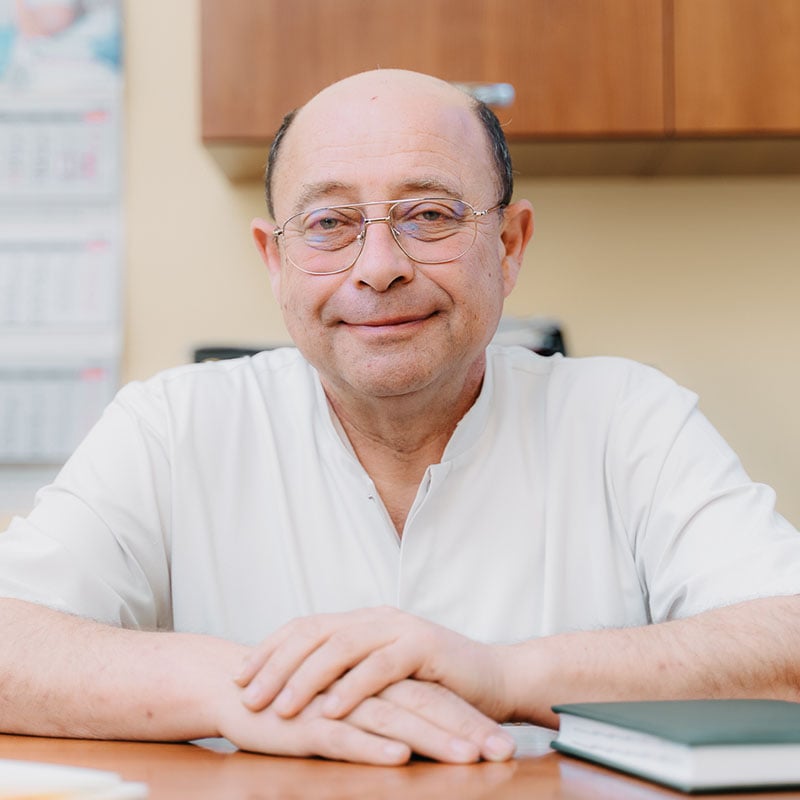Dr n. med. Artur Pola - położnik-ginekolog