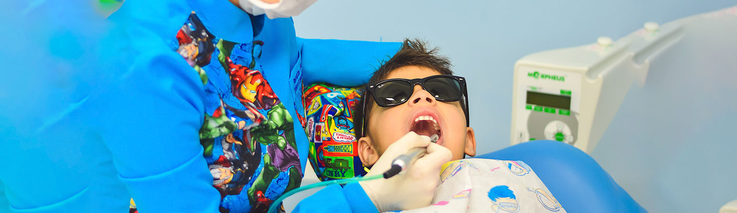 Dentysta radzi: Jak dbać o zdrowe zęby dziecka?