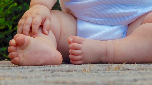 Jak leczyć dysplazję stawu biodrowego u niemowląt?