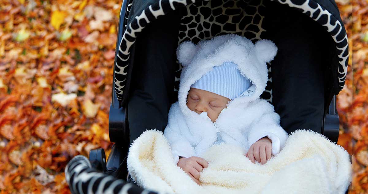 Jak ubierać niemowlę jesienią?