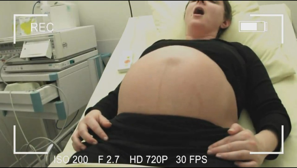 Pierwsze objawy porodu? Sprawdź, czy powinnaś już jechać do szpitala!