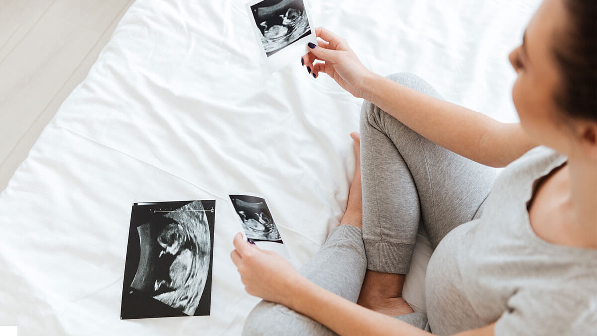 Ułożenie płodu w macicy: Jak zmienia się w pozycja płodu w trakcie ciąży?