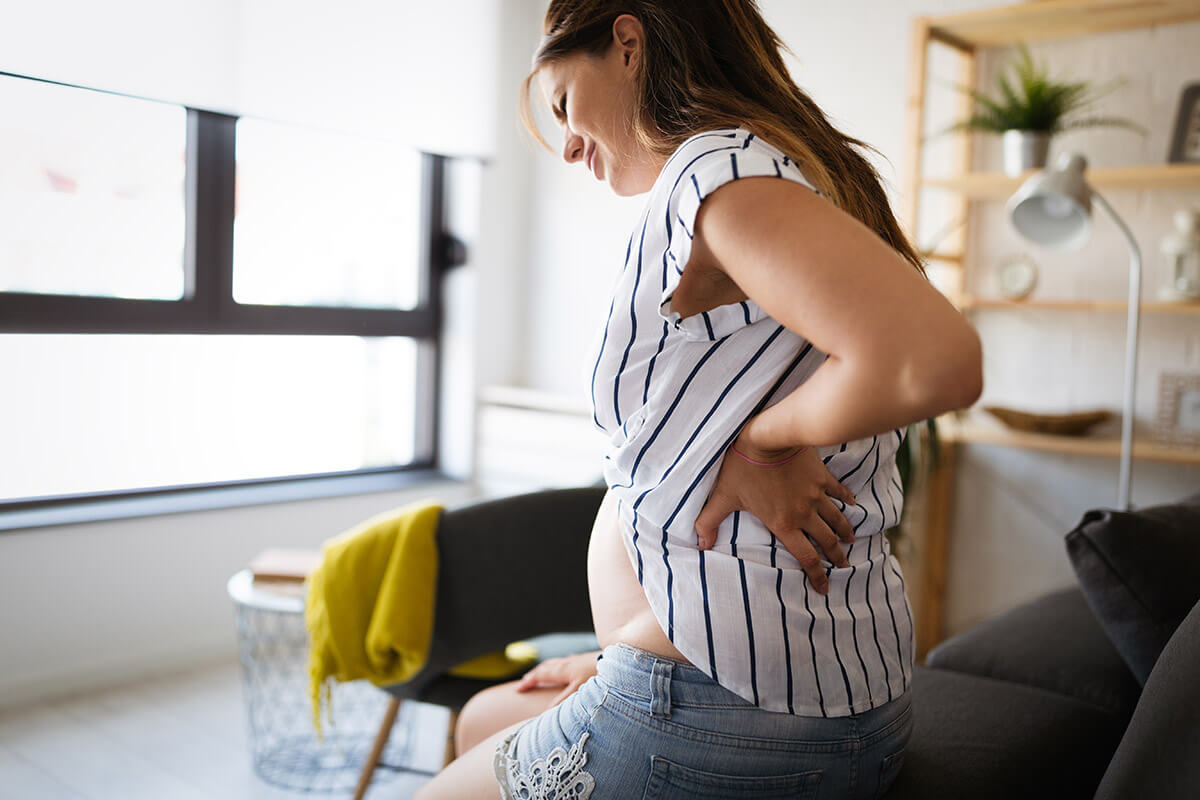 Rwa kulszowa w ciąży – przyczyny, objawy i sposoby łagodzenia bólu