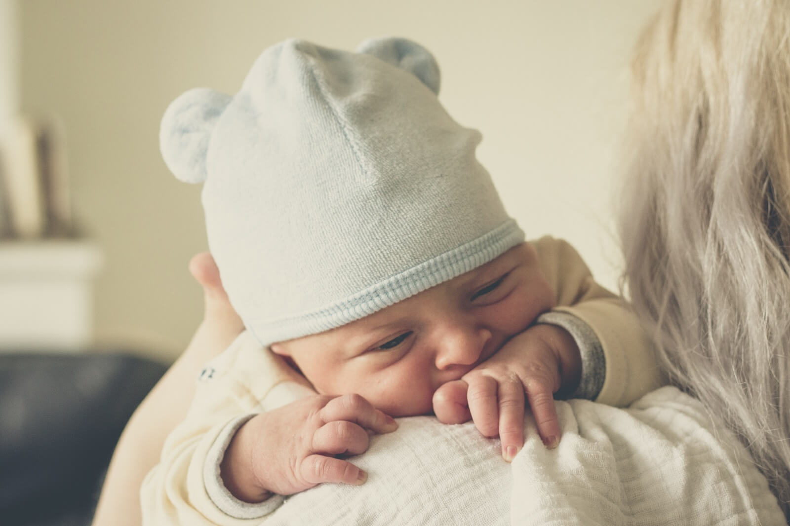 Noworodek a niemowlę: czym różni się noworodek od niemowlaka?