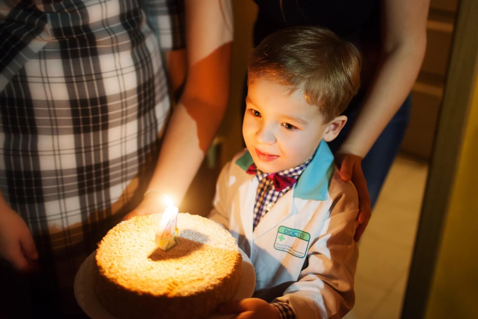 Krótkie życzenia urodzinowe dla dzieci [śmieszne, wzruszające, oryginalne i wierszowane]