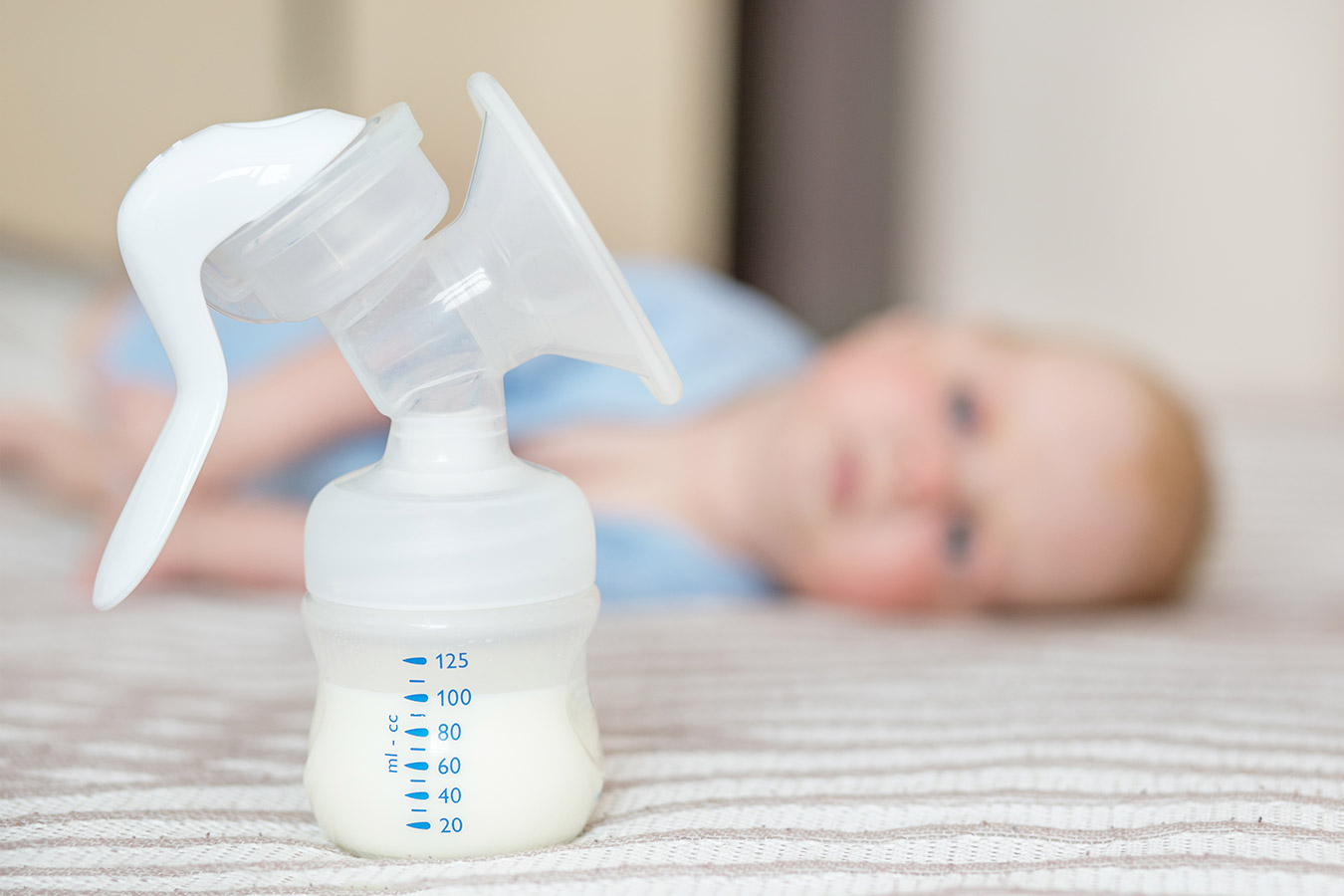 Przechowywanie mleka matki – Jak przechowywać odciągnięte mleko matki?