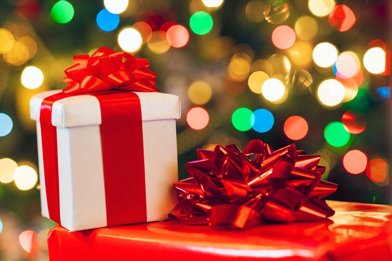 Oto najlepsze pomysły na prezenty świąteczne dla rodziny! Spraw bliskim niezwykłą niespodziankę