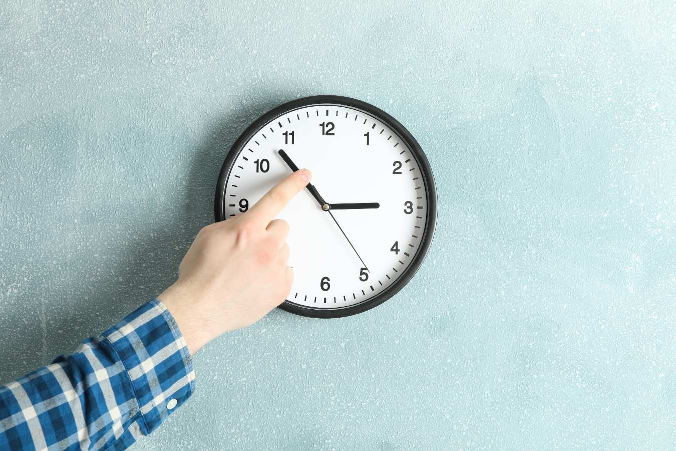 Kiedy zmiana czasu z zimowego na letni 2022? Sprawdź, kiedy przestawić zegarki!