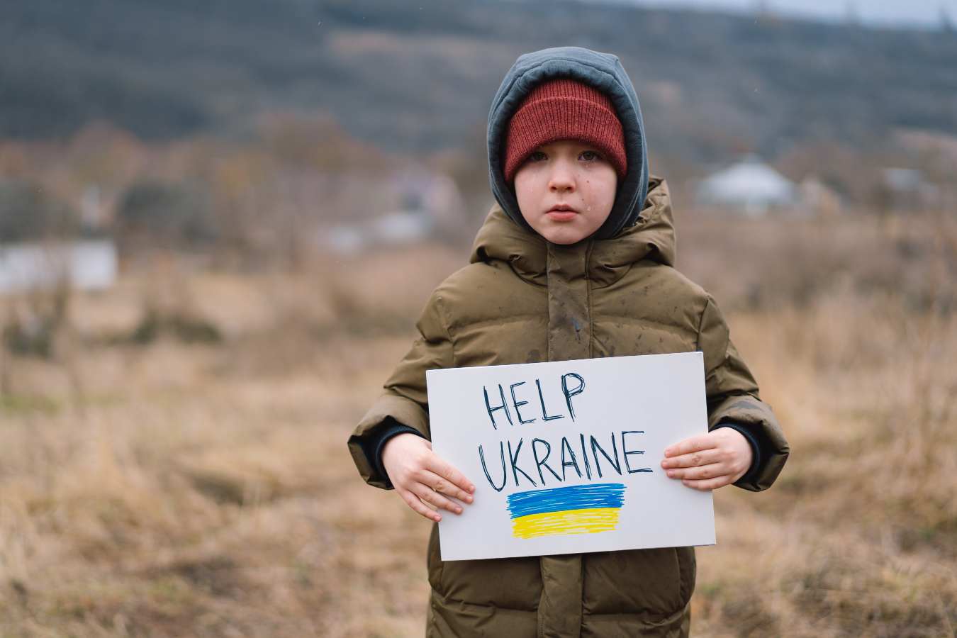 Czy możliwa jest adopcja dziecka z Ukrainy? Jak pomóc ewakuowanym podopiecznym domów dziecka?