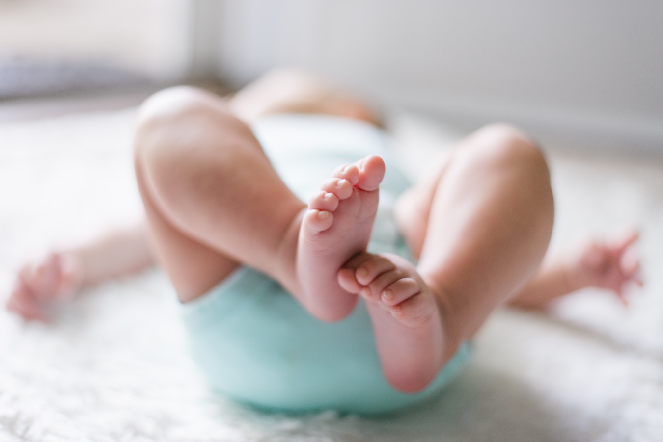Czego nie powinno zabraknąć w wyprawce dla noworodka? Lista najważniejszych zakupów