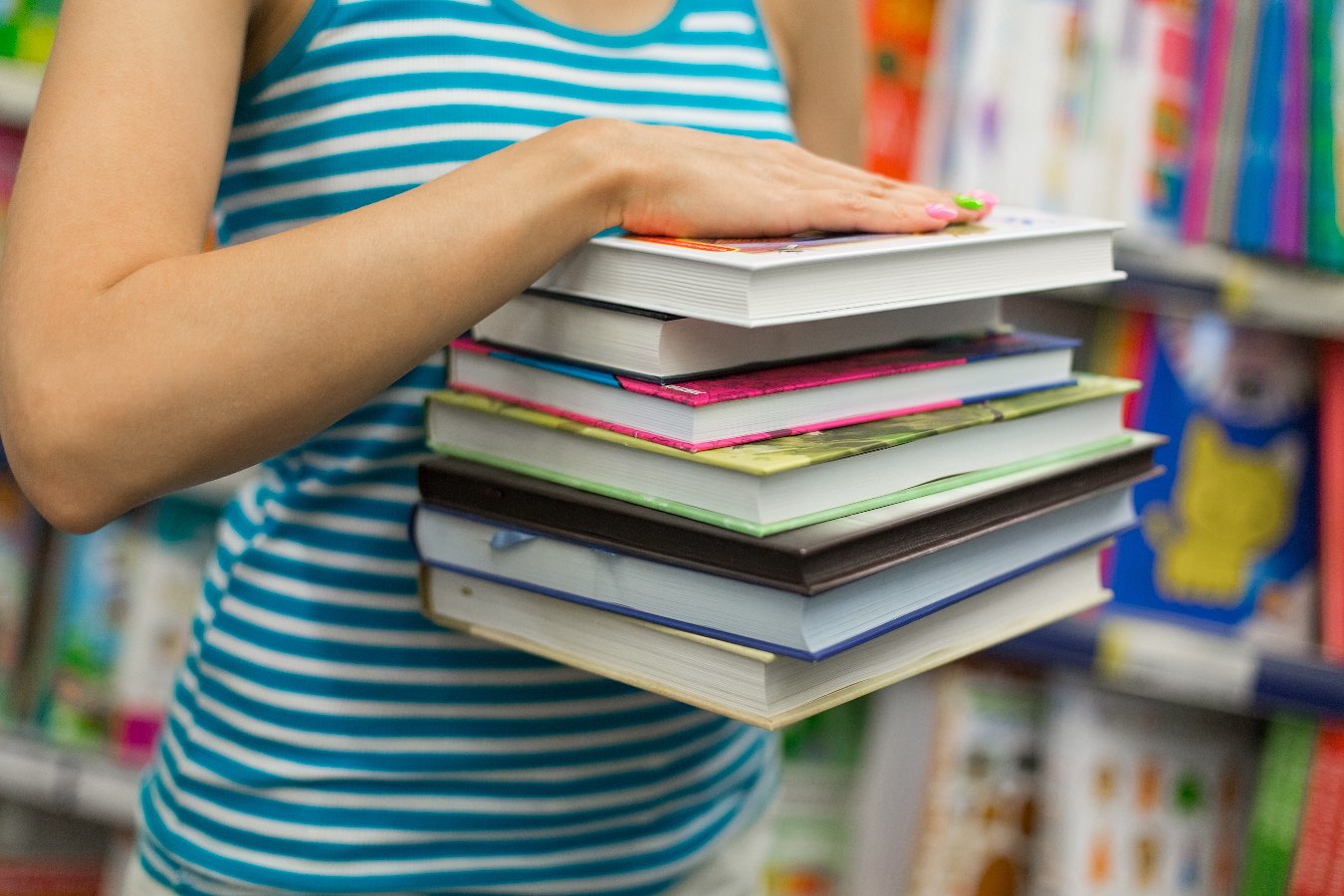 Szkolne wydatki bez stresu, czyli jak kupować taniej podręczniki szkolne