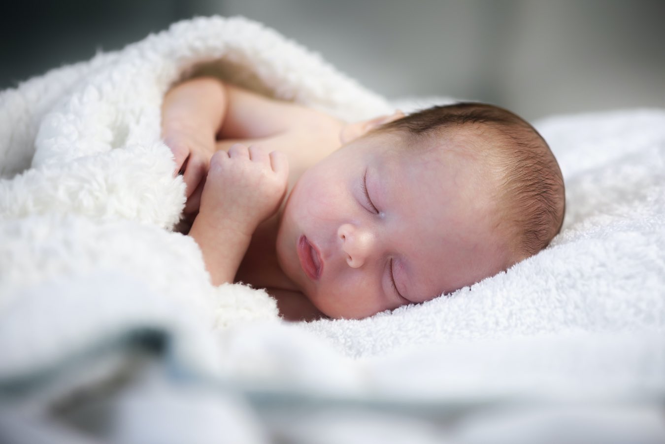 Zaburzenia mikroflory bakteryjnej wśród noworodków