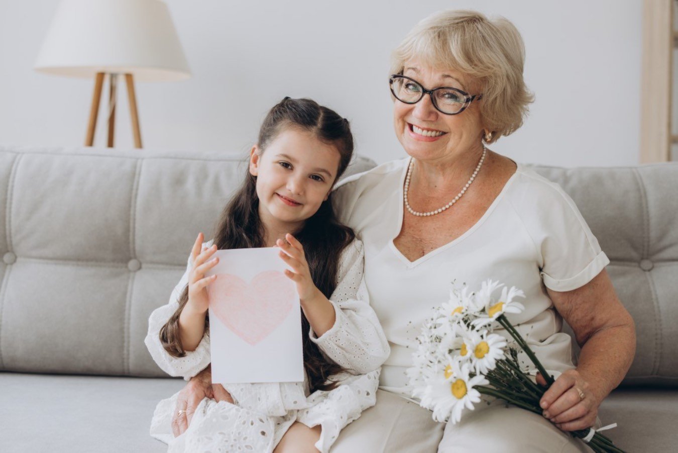 Wyjątkowy upominek na Dzień Babci – 5 pomysłów na trafiony prezent